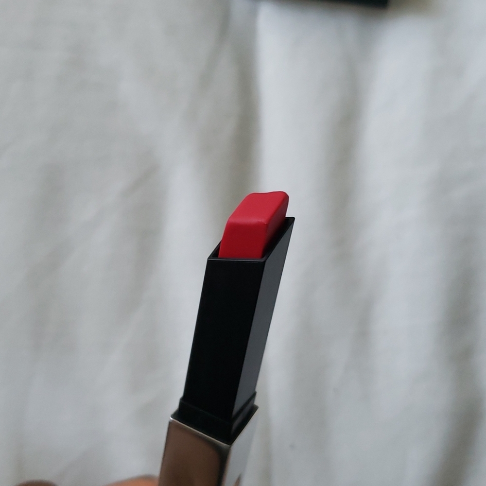 Lipstick - Picture 7 of 8